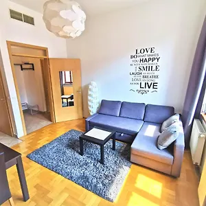 rezervați aici