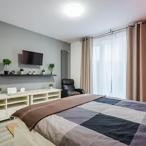 rezervați aici