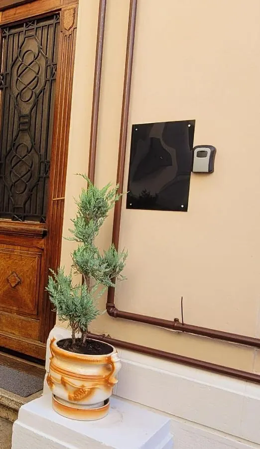 בוקרשט Villa Imola In Old City